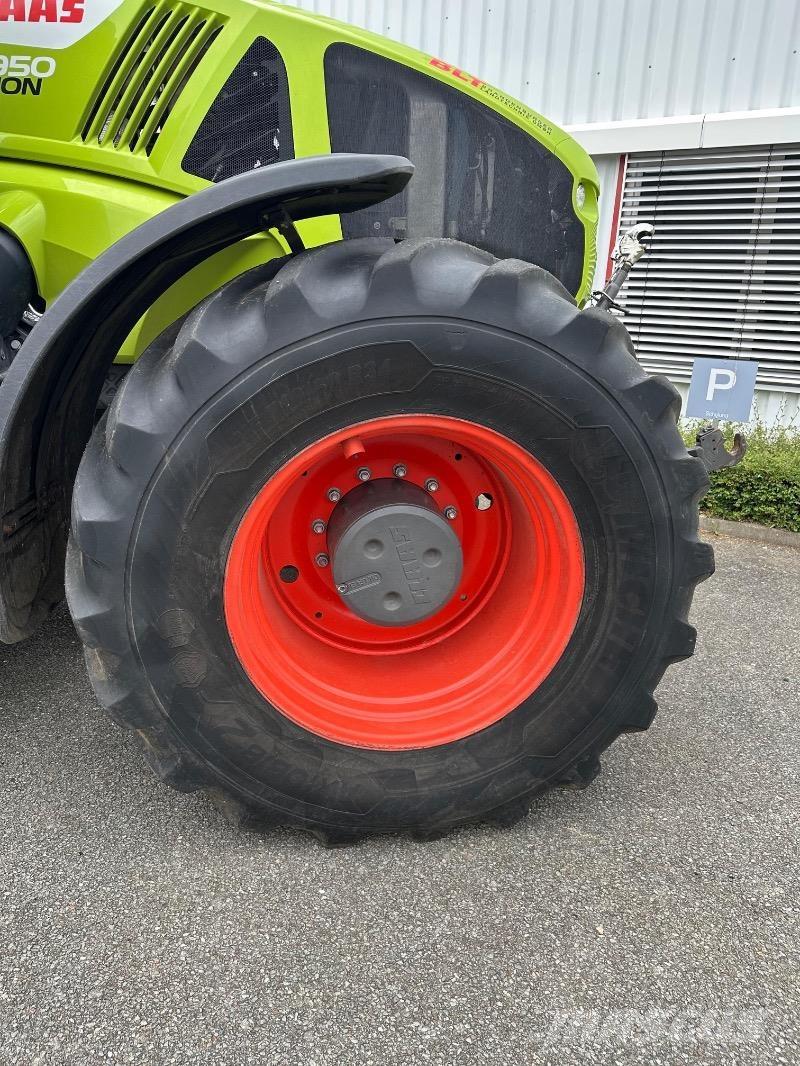 CLAAS Axion 950 トラクター