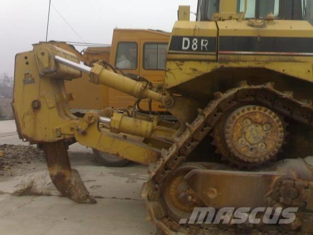 CAT D8R ブルドーザー