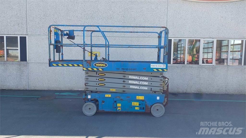 Genie GS3246 シザースリフト