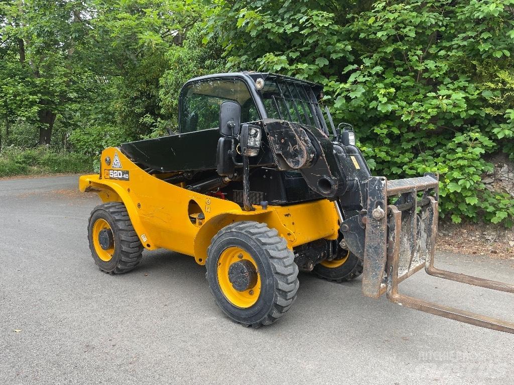JCB 520-40 テレスコーピックハンドラー