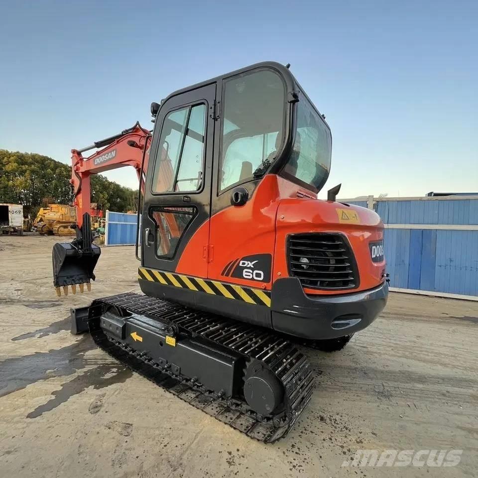 Doosan DX60-9C ミニ油圧ショベル 7t以下（ミニユンボ・ミニディガー）