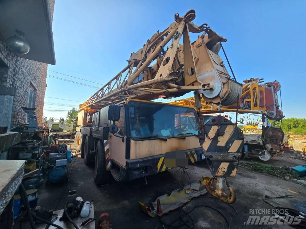Liebherr LTM 1100-1 オールテレーンクレーン