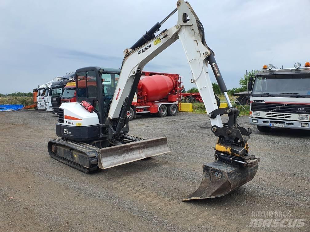 Bobcat E 55 ミニ油圧ショベル 7t以下（ミニユンボ・ミニディガー）