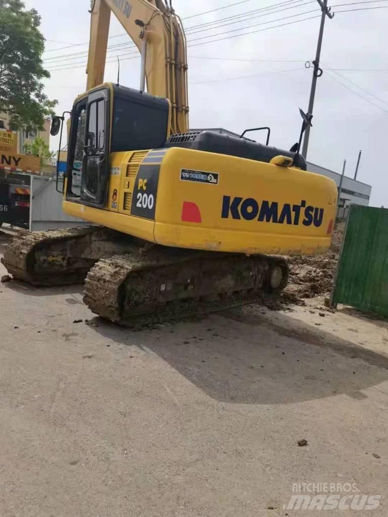 Komatsu pc200-8 大型油圧ショベル12t以上（パワーショベル・ユンボ）