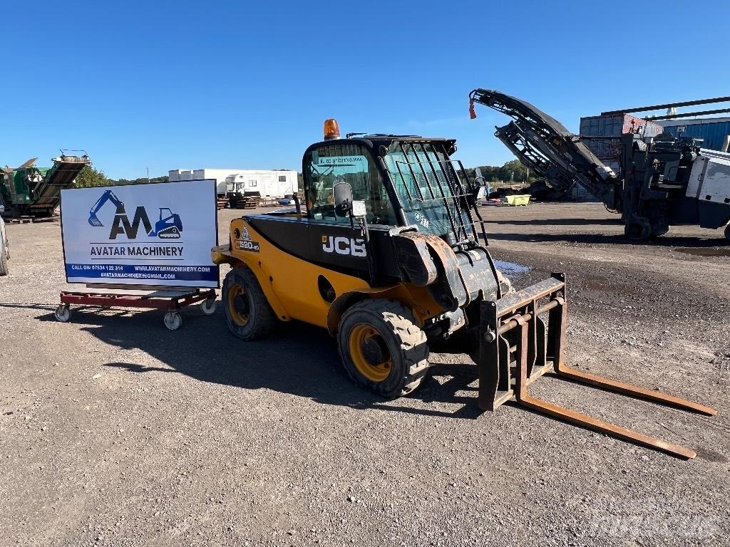 JCB 520-40 テレスコーピックハンドラー