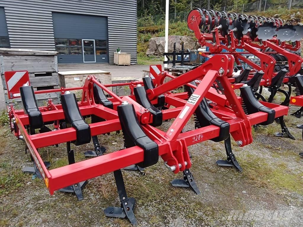 Horsch Terrano 3 FX カルチベーター