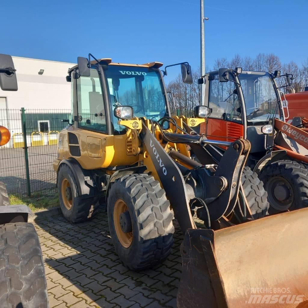 Volvo L 28 F ホイールローダー・タイヤショベル