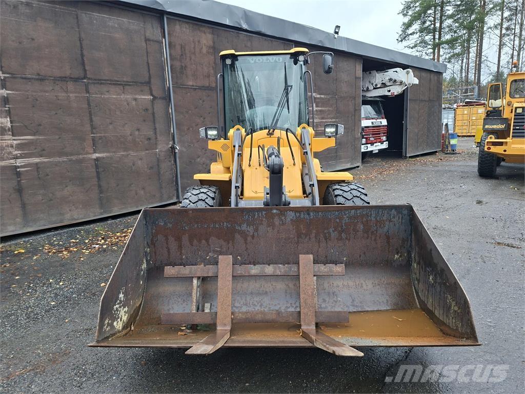 Volvo L30B ホイールローダー・タイヤショベル