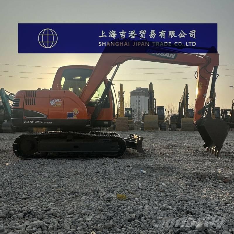 Doosan DX 75 中型油圧ショベル 7ｔ-12ｔ（ユンボ・パワーショベル・バックホー）