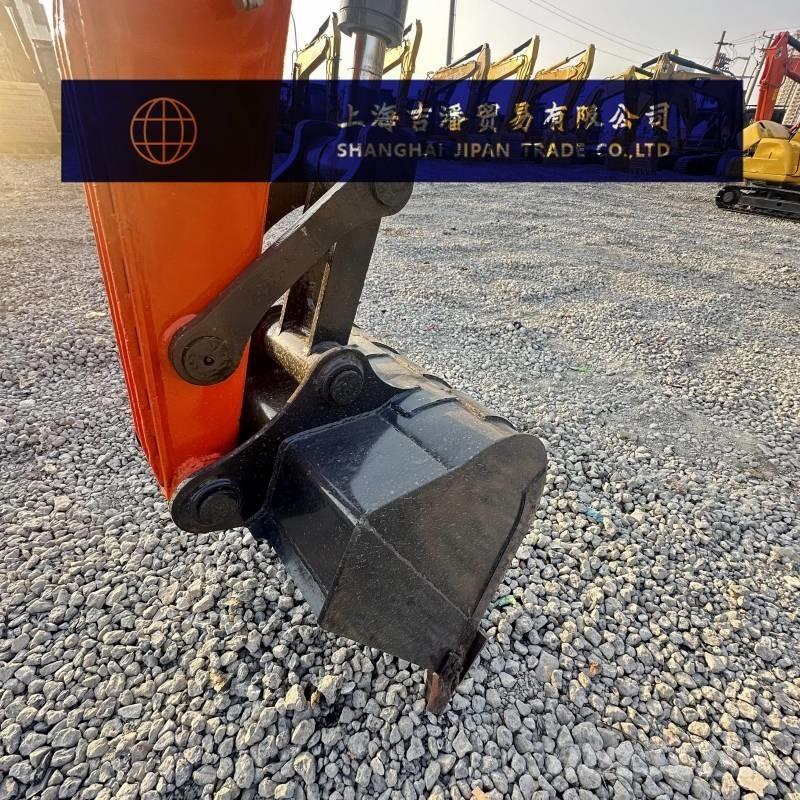 Doosan DX 75 中型油圧ショベル 7ｔ-12ｔ（ユンボ・パワーショベル・バックホー）