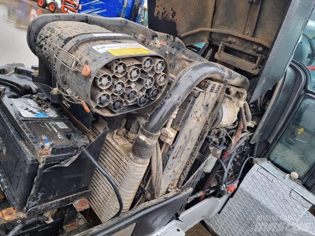 LS Mtron Plus 100 トラクター