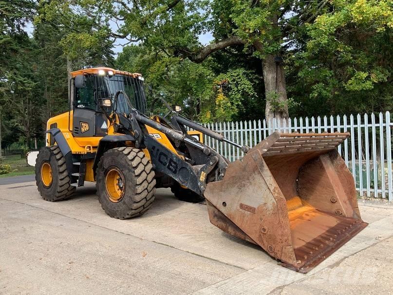 JCB 437 HT ホイールローダー・タイヤショベル