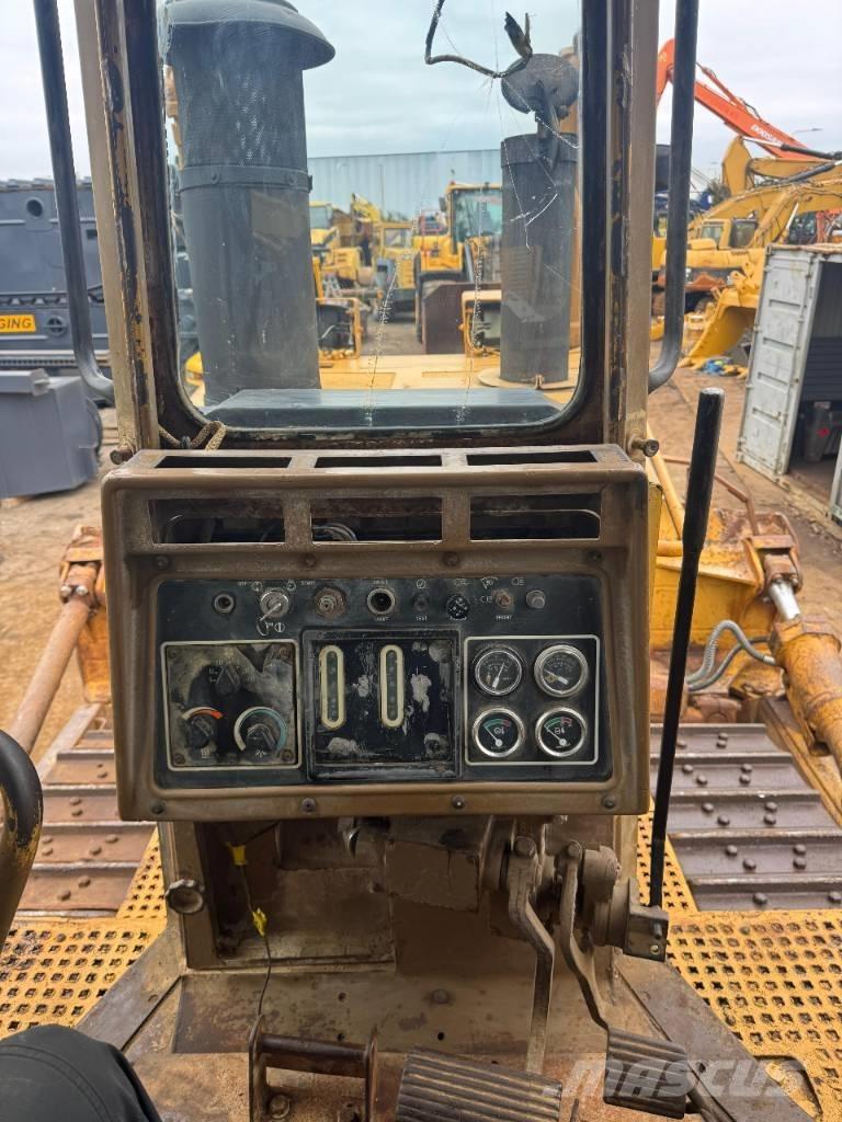 CAT D 8 N ブルドーザー