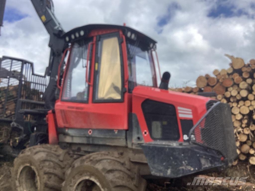 Komatsu 845 フォワーダー