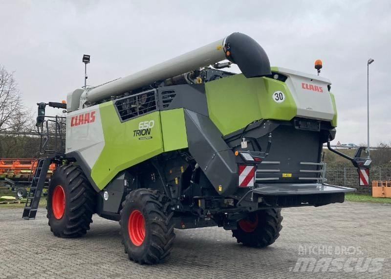 CLAAS TRION 650 コンバイン