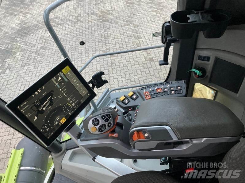 CLAAS TRION 650 コンバイン