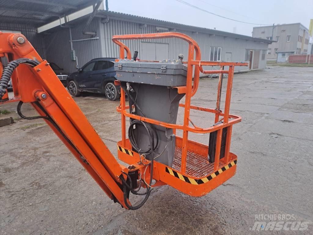 JLG E 300 AJP ブームリフト　屈伸型