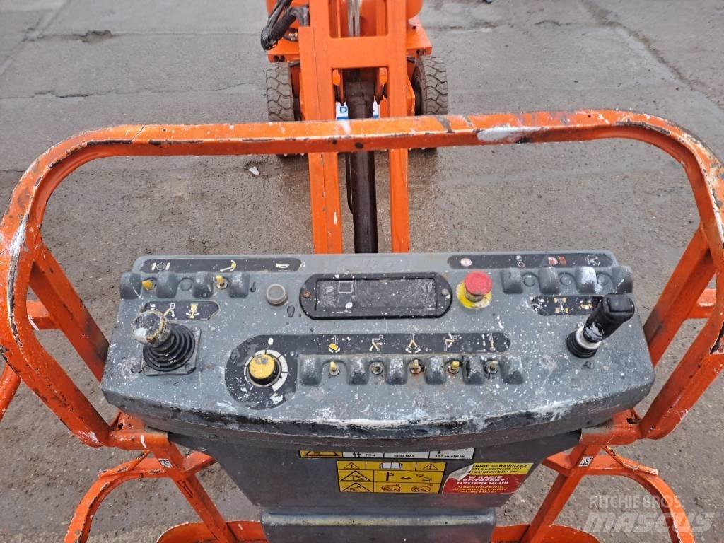 JLG E 300 AJP ブームリフト　屈伸型