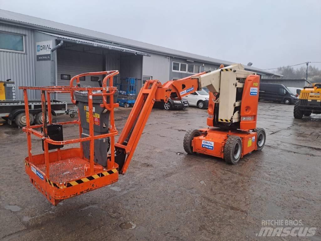 JLG E 300 AJP ブームリフト　屈伸型