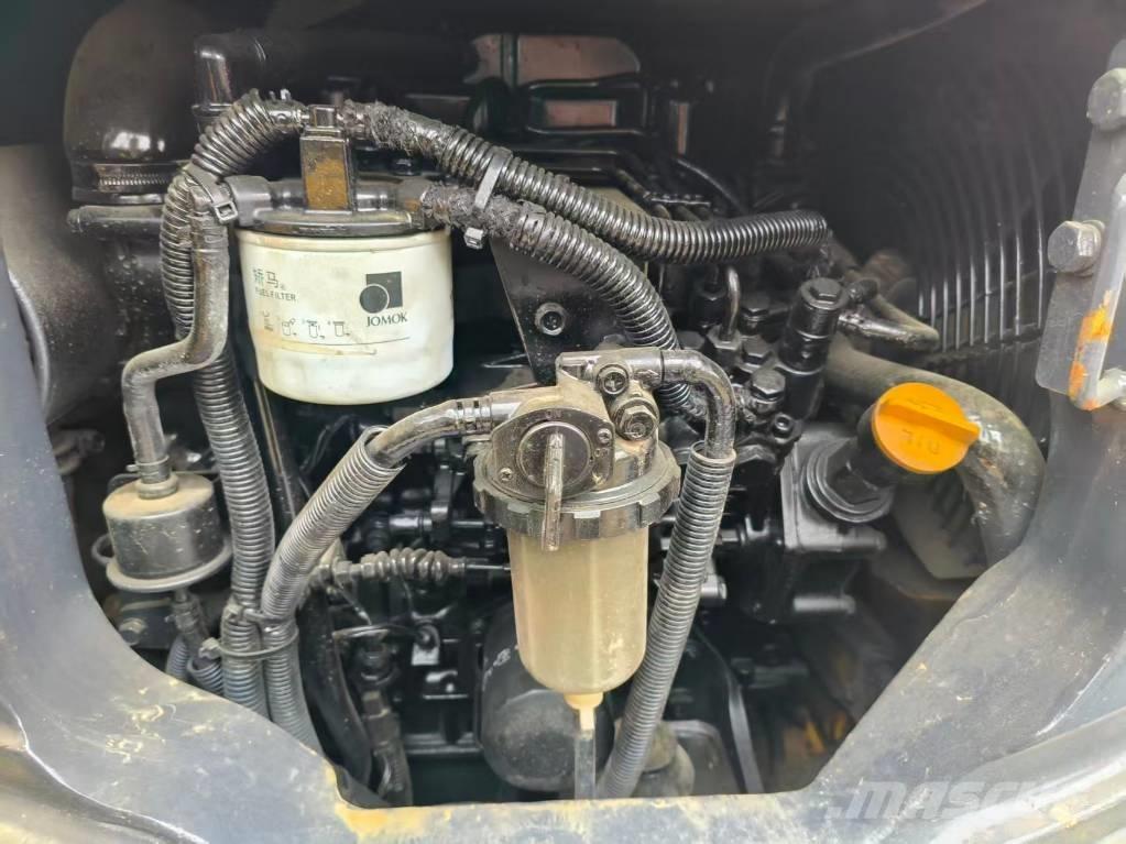 Komatsu PC 35 MR ミニ油圧ショベル 7t以下（ミニユンボ・ミニディガー）