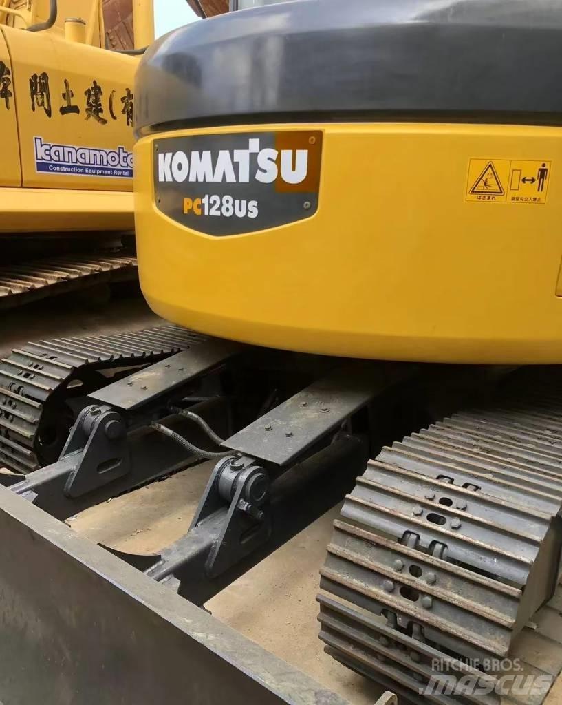 Komatsu 128 US 大型油圧ショベル12t以上（パワーショベル・ユンボ）