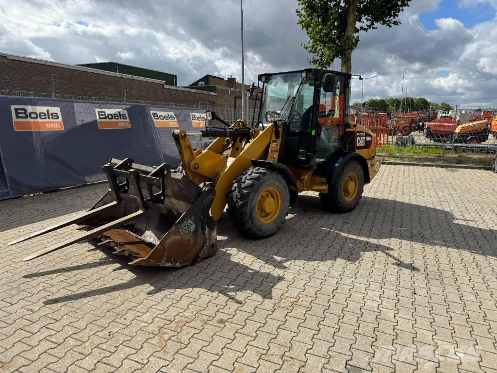 CAT 906M ホイールローダー・タイヤショベル