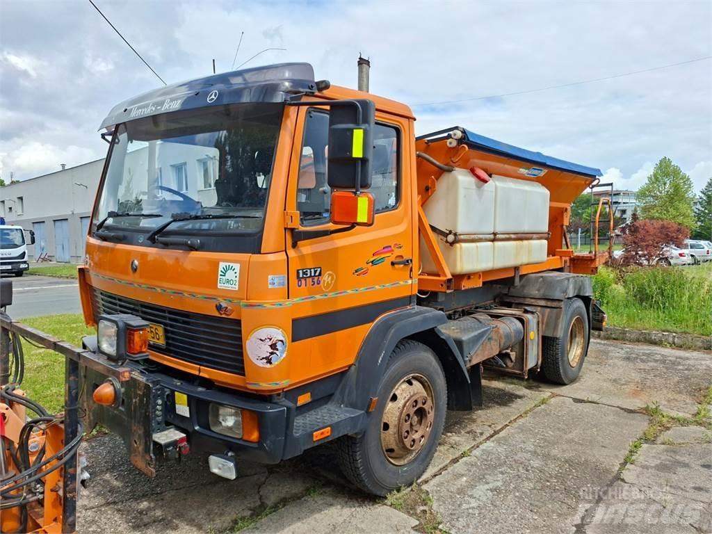 Mercedes-Benz 1317 キャブ付きシャーシ