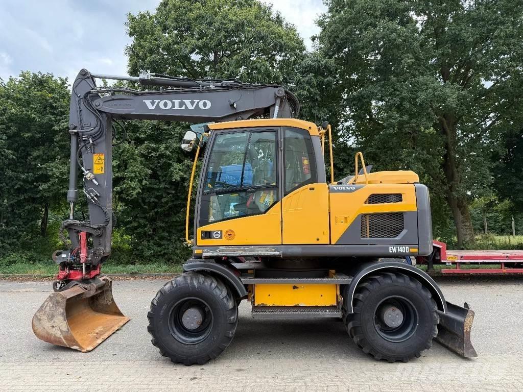 Volvo EW140D ホイール式油圧ショベル（パワーショベル・ユンボ・バックホー）