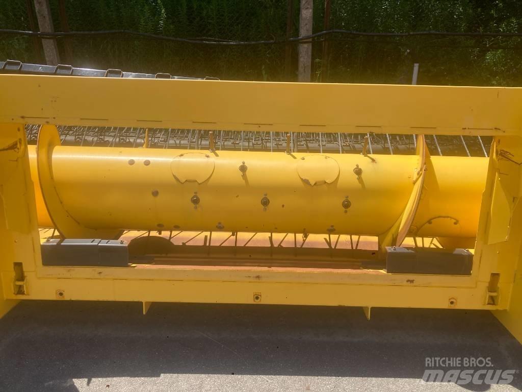 New Holland 790 CP コンバイン