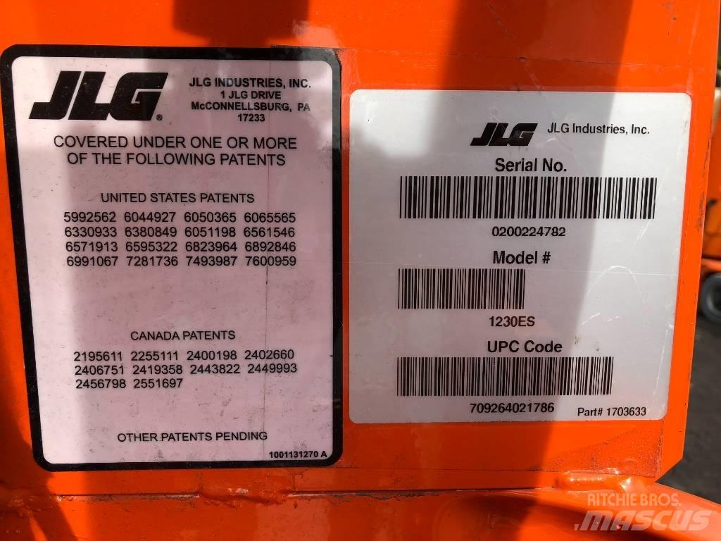 JLG 1230ES      V-3373 垂直昇降型リフト