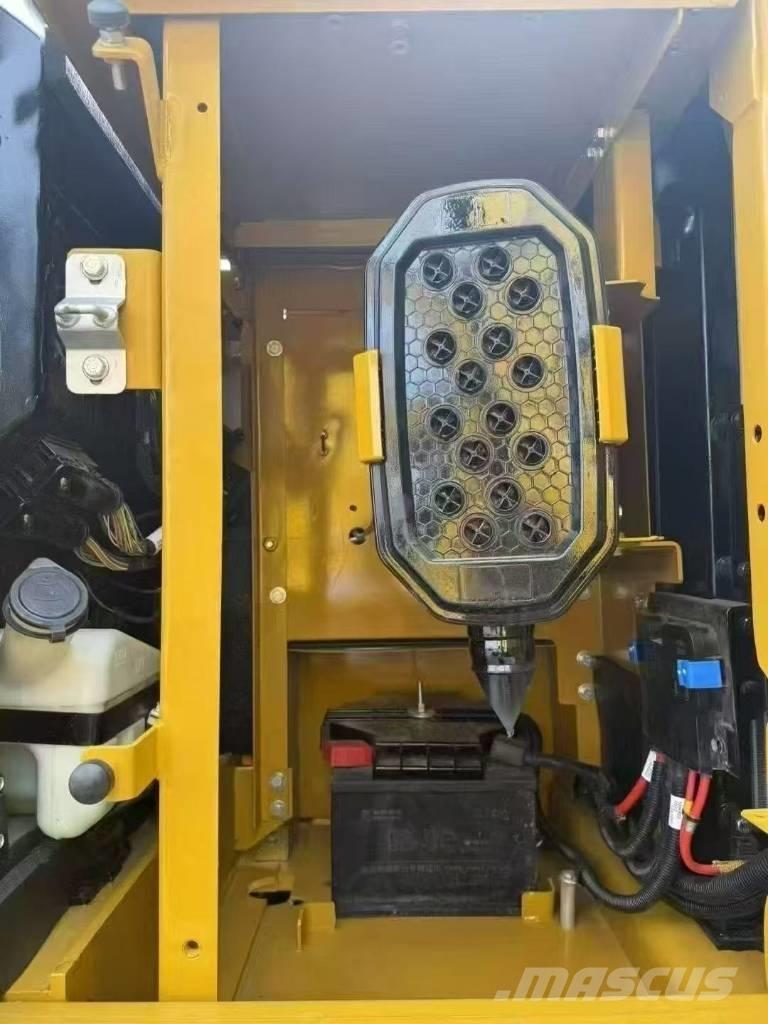 CAT 320 大型油圧ショベル12t以上（パワーショベル・ユンボ）