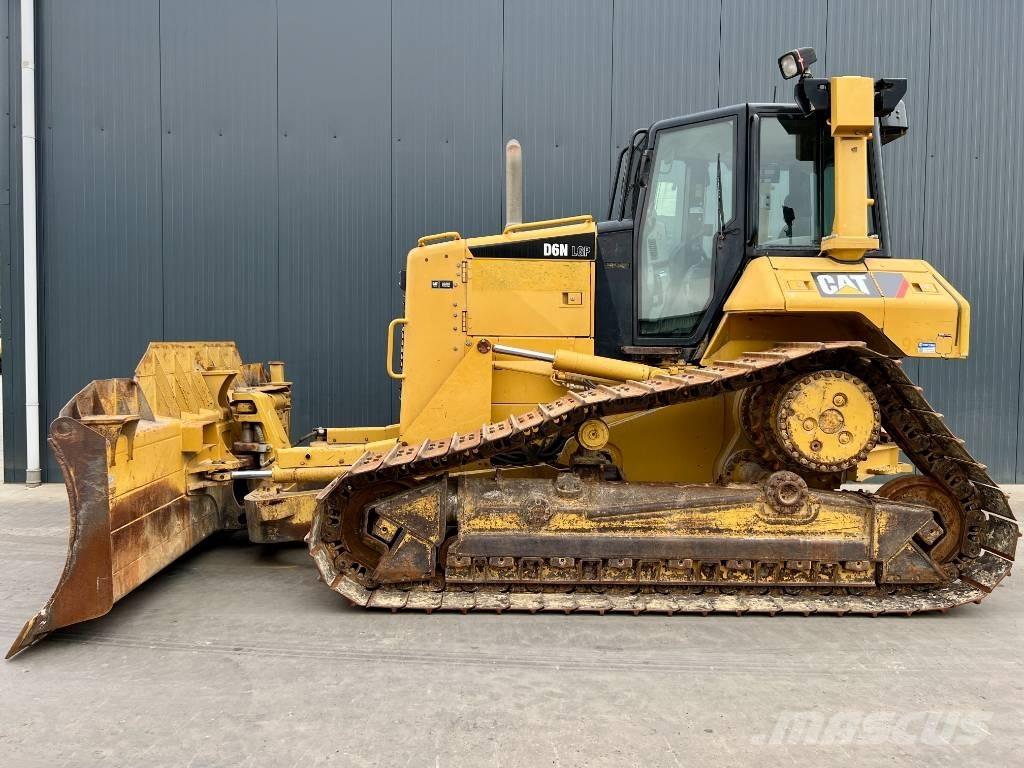 CAT D6N LGP ブルドーザー