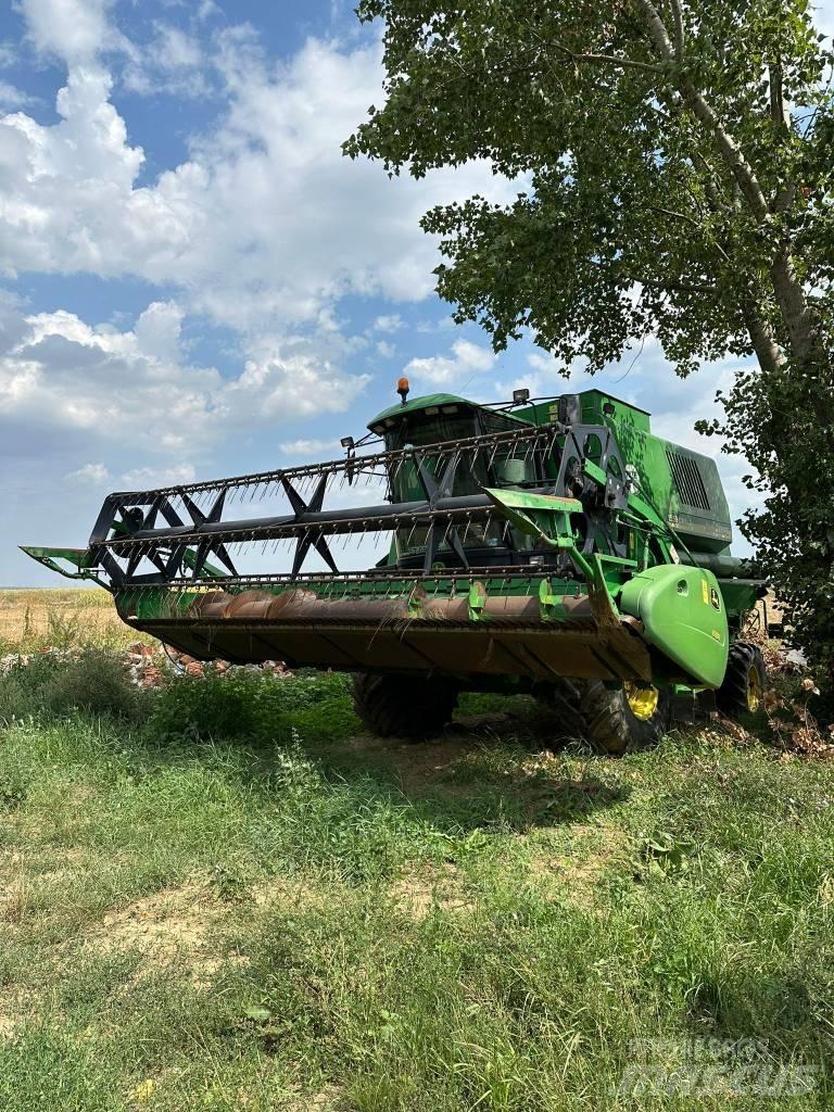 John Deere 1550 CWS コンバイン