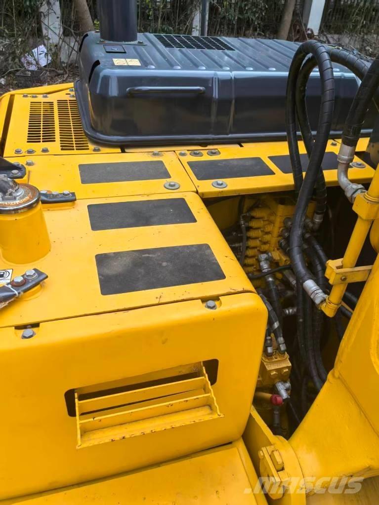 Komatsu PC 130 大型油圧ショベル12t以上（パワーショベル・ユンボ）