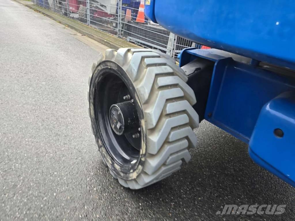 Niftylift HR 28 ブームリフト　屈伸型