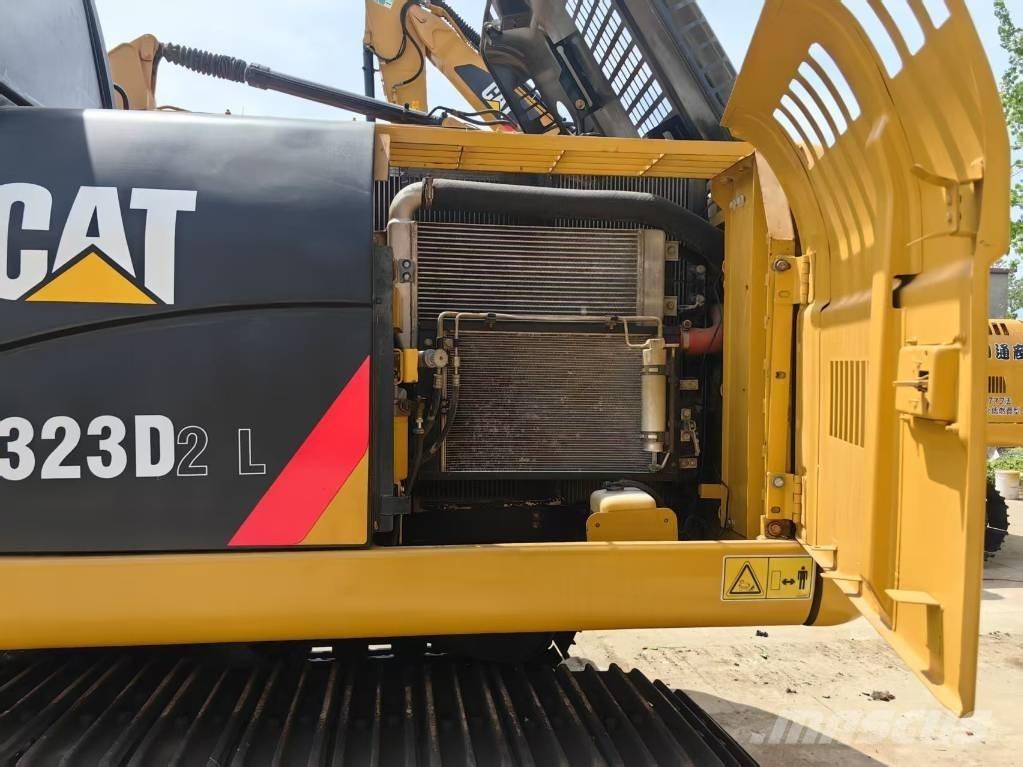 CAT 323 D 大型油圧ショベル12t以上（パワーショベル・ユンボ）