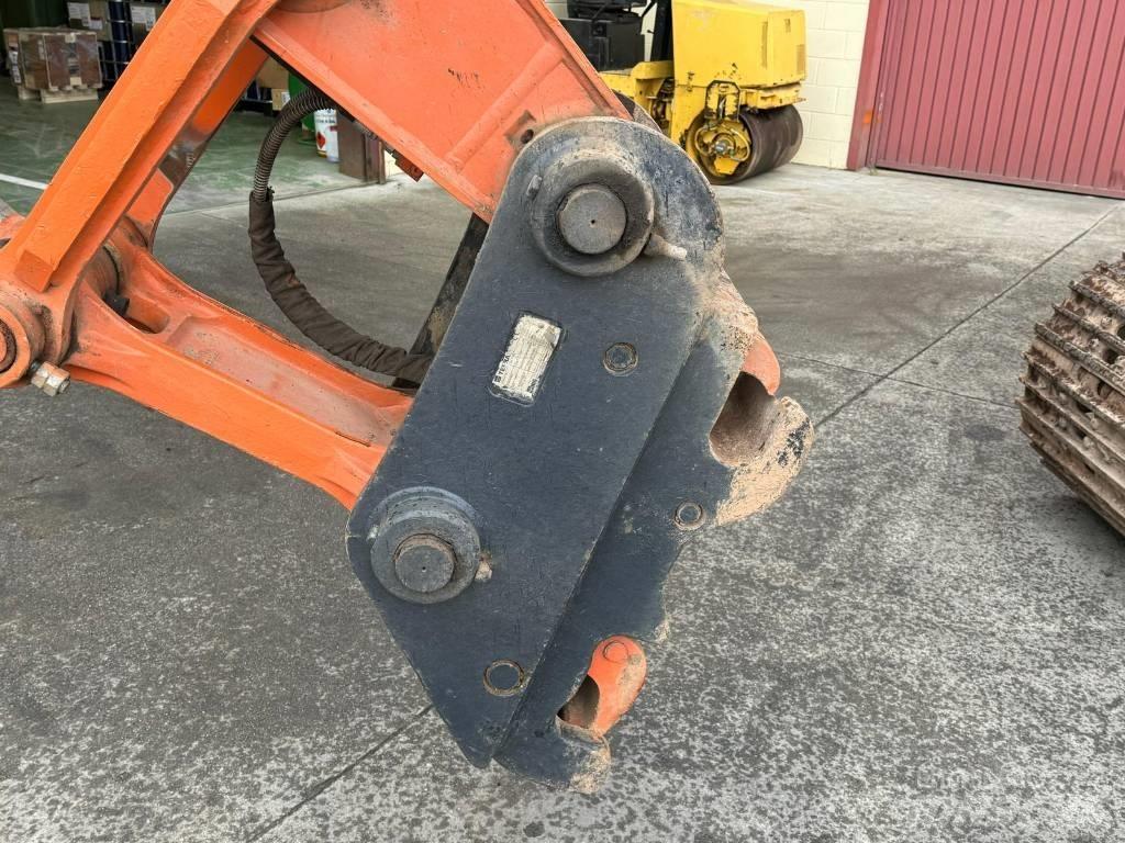 Hitachi ZX 210 LC-6 大型油圧ショベル12t以上（パワーショベル・ユンボ）