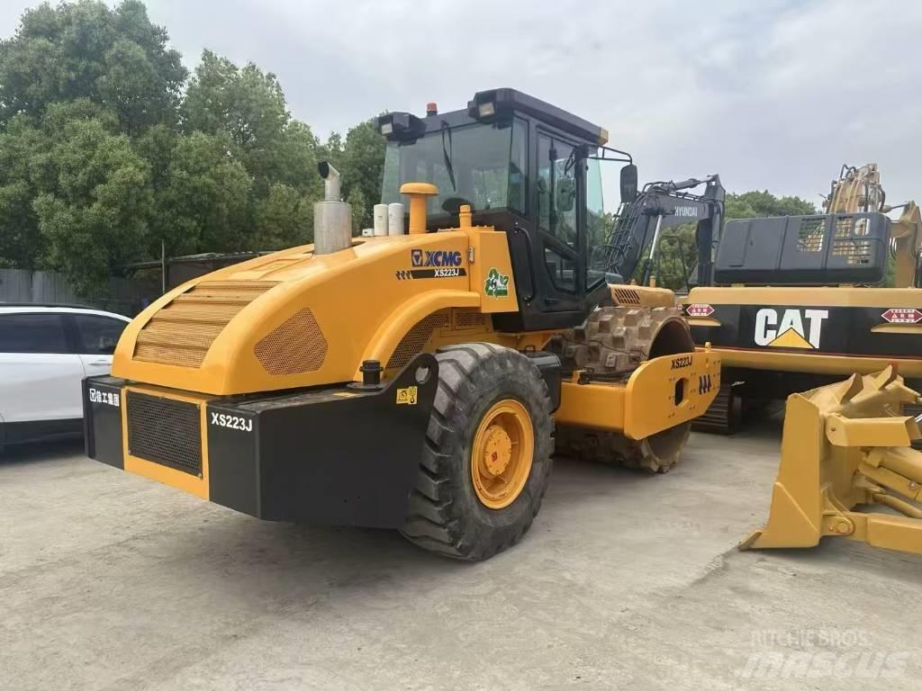 XCMG XS 223 J 振動ローラ