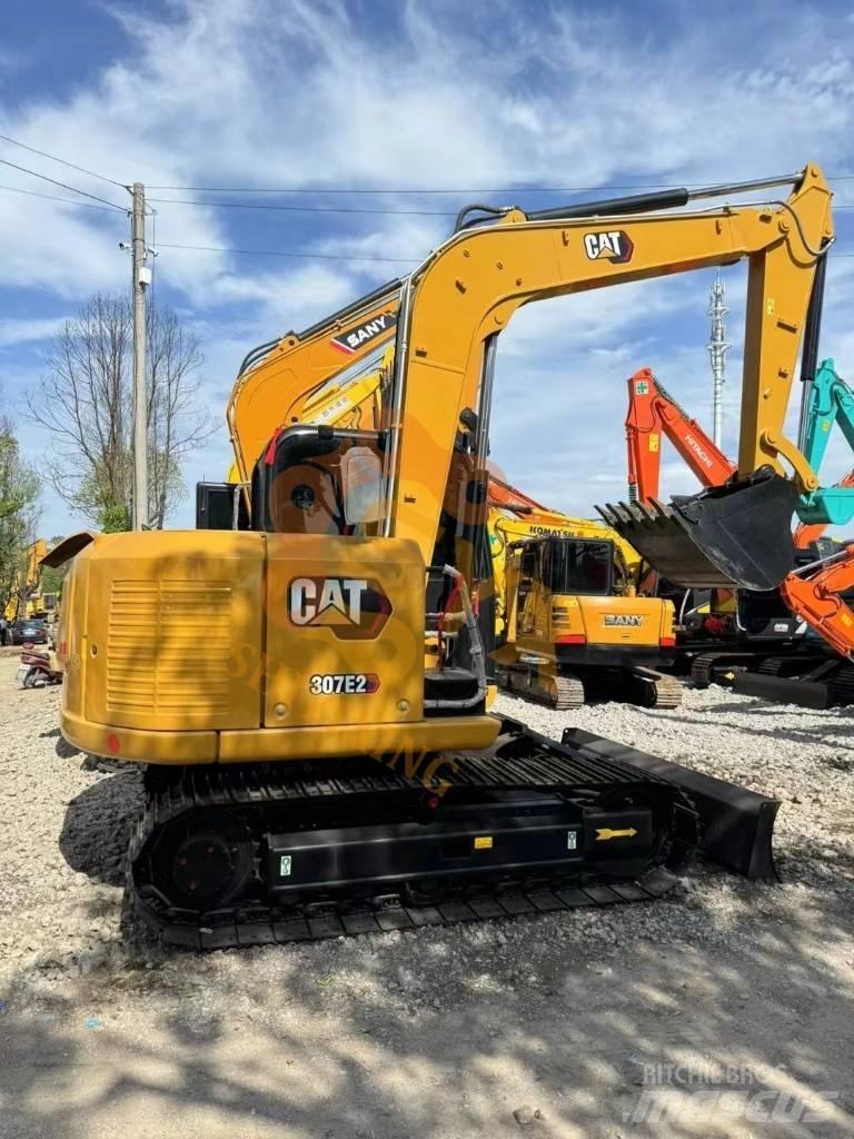 CAT 307 E2 中型油圧ショベル 7ｔ-12ｔ（ユンボ・パワーショベル・バックホー）