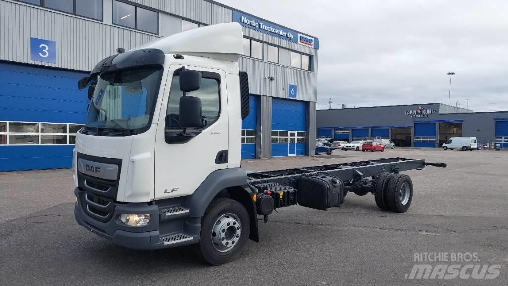 DAF LF 260 16 tn キャブ付きシャーシ