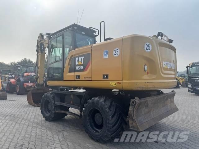 CAT M 320 F ホイール式油圧ショベル（パワーショベル・ユンボ・バックホー）