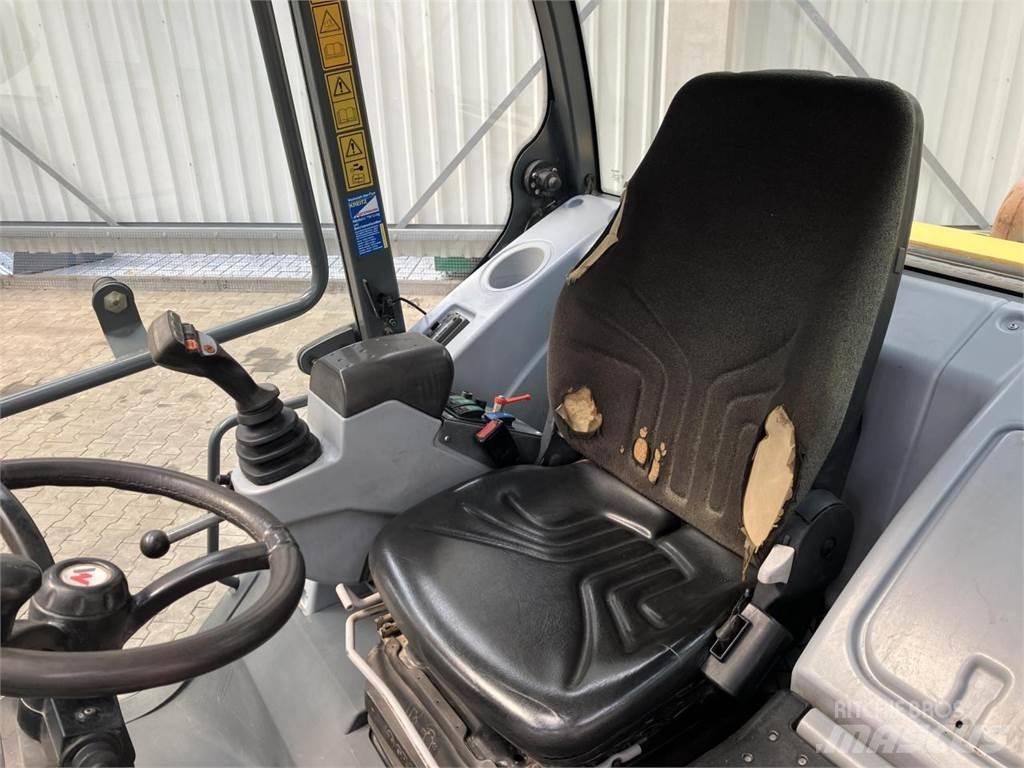 Kramer 680T 農業用テレハンドラー