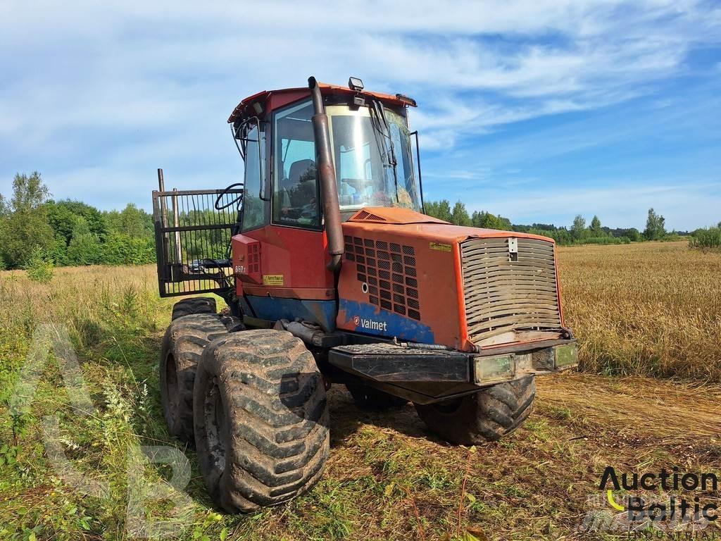 Komatsu 860 フォワーダー