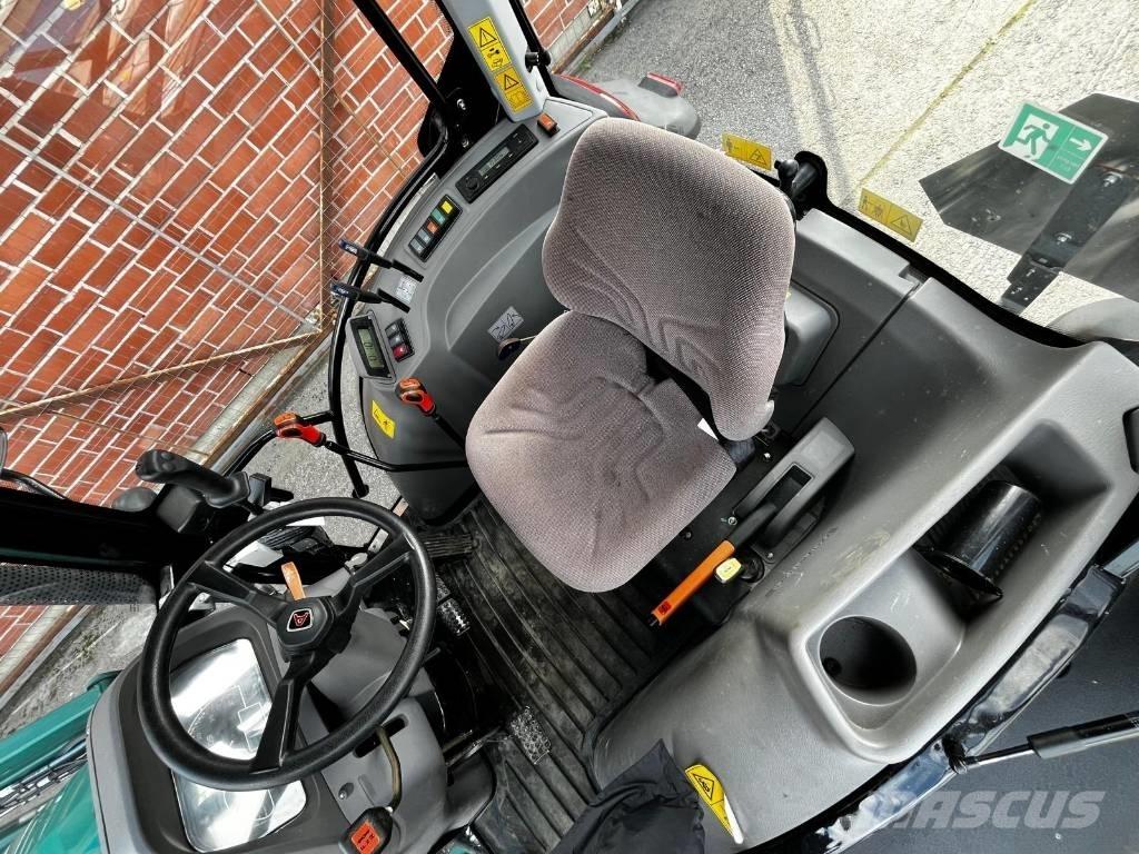 Arbos 3075 コンパクトトラクター