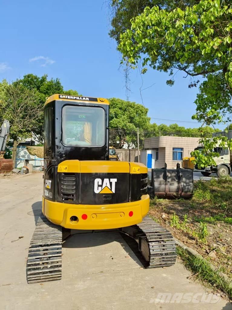 CAT 304 CR ミニ油圧ショベル 7t以下（ミニユンボ・ミニディガー）