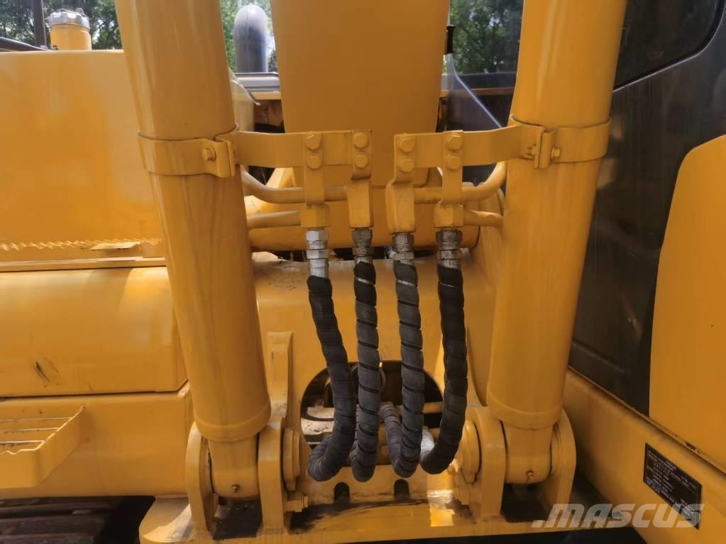 Komatsu PC 130 大型油圧ショベル12t以上（パワーショベル・ユンボ）