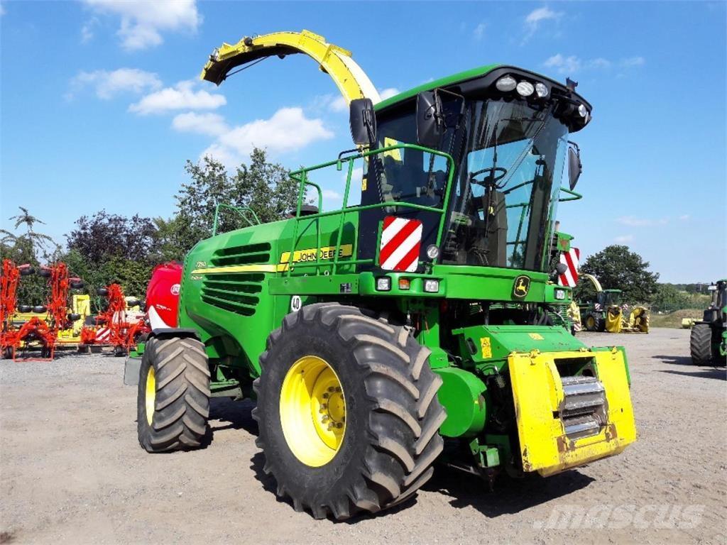 John Deere 7350 自走式フォレージハーベスター
