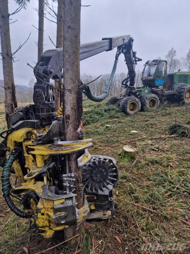 John Deere 1270 E ハーベスター