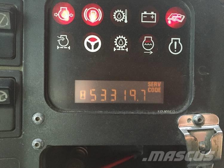 CAT 775 D リジットフレーム式ダンプトラック