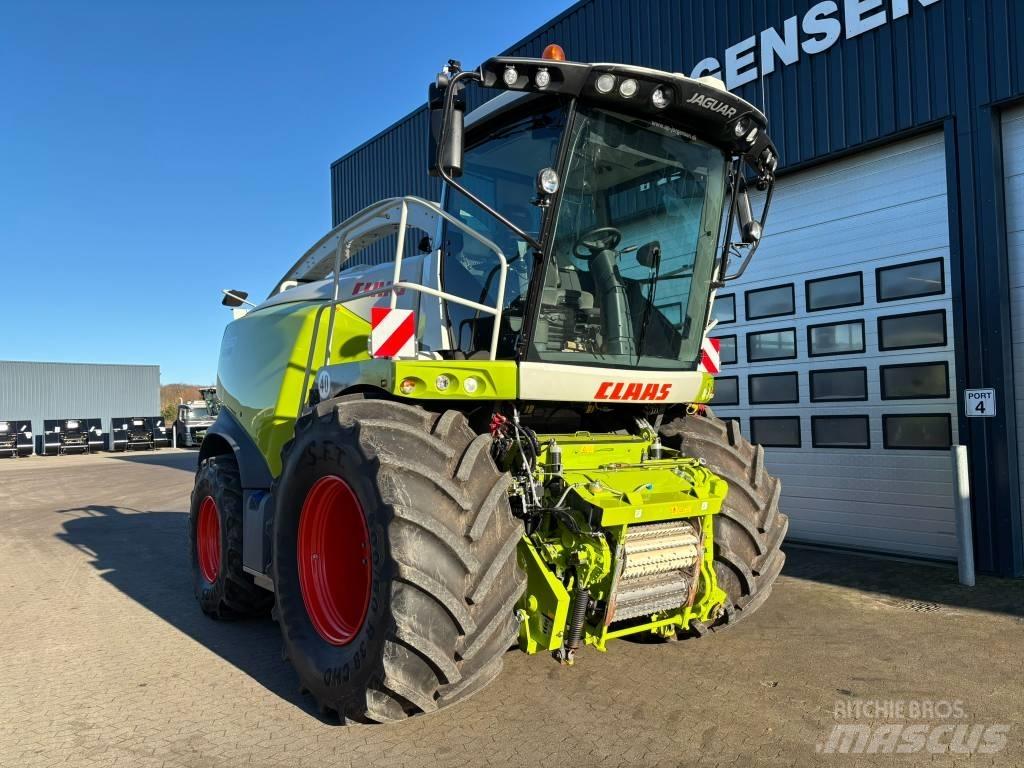 CLAAS Jaguar 950 4WD 自走式フォレージハーベスター